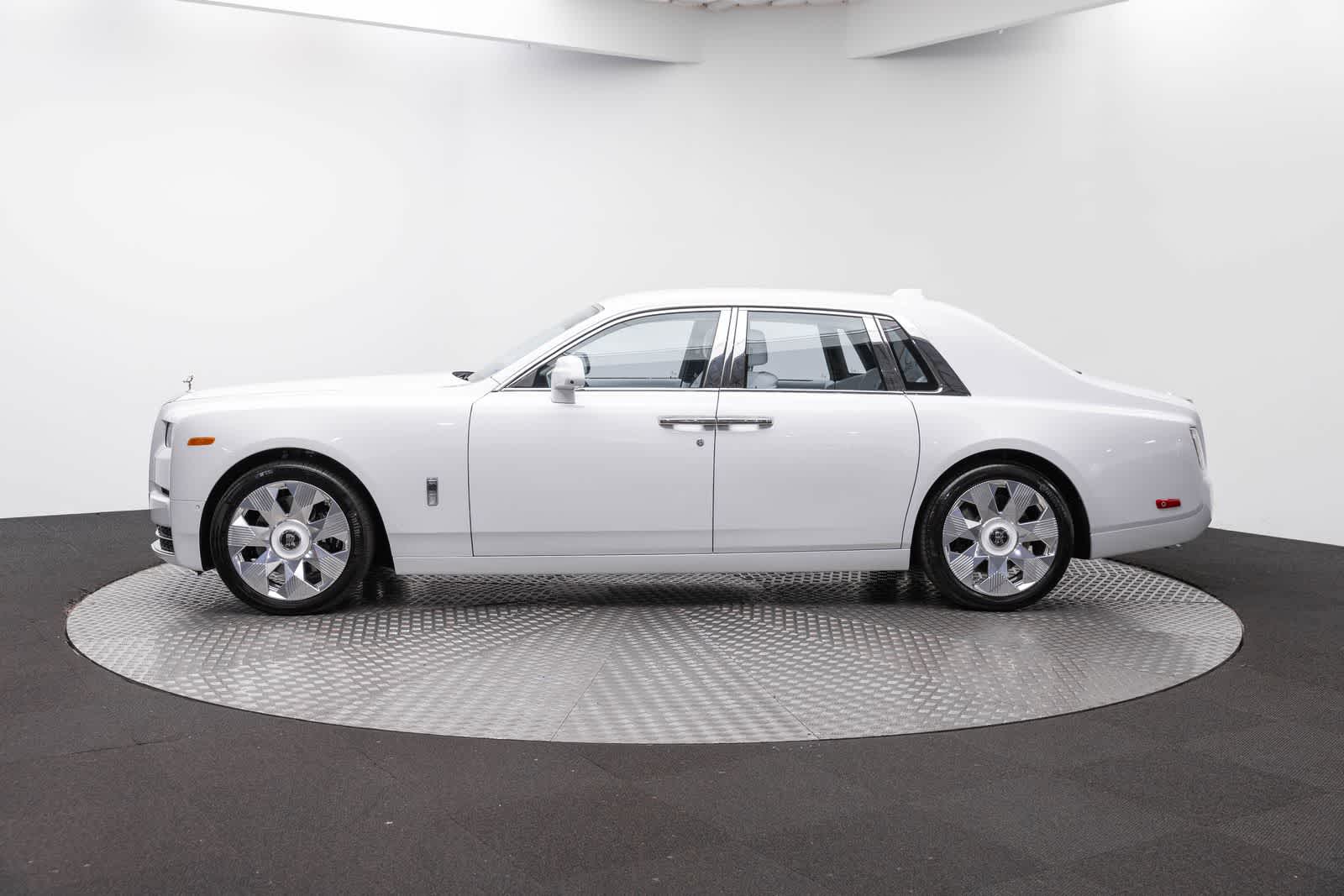 2027 Rolls-Royce Phantom 