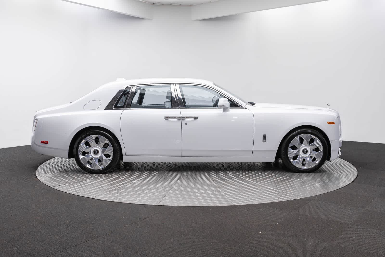 2027 Rolls-Royce Phantom 