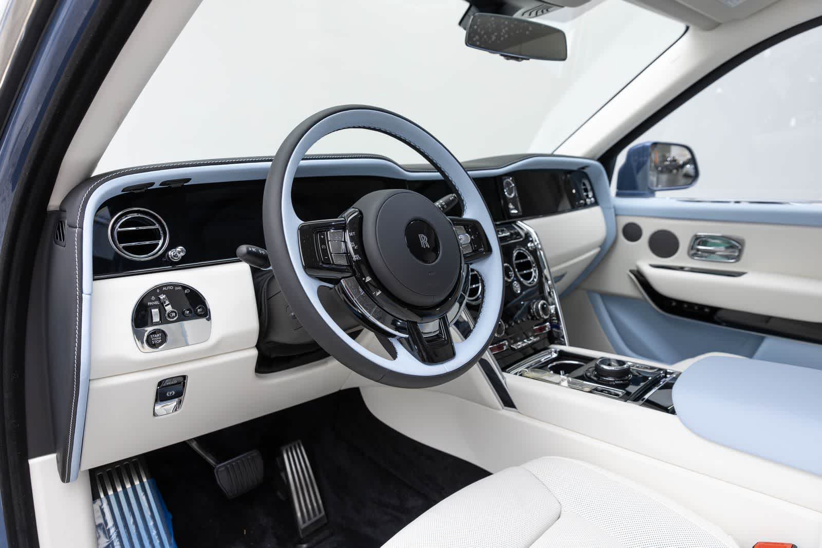 2027 Rolls-Royce Cullinan 