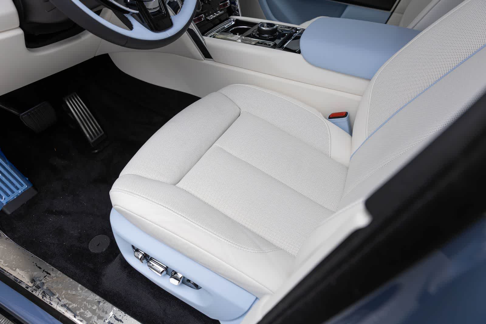 2027 Rolls-Royce Cullinan 