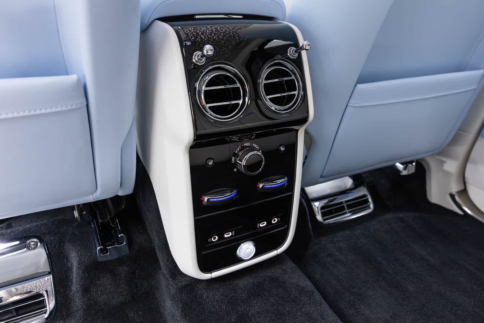 2027 Rolls-Royce Cullinan 
