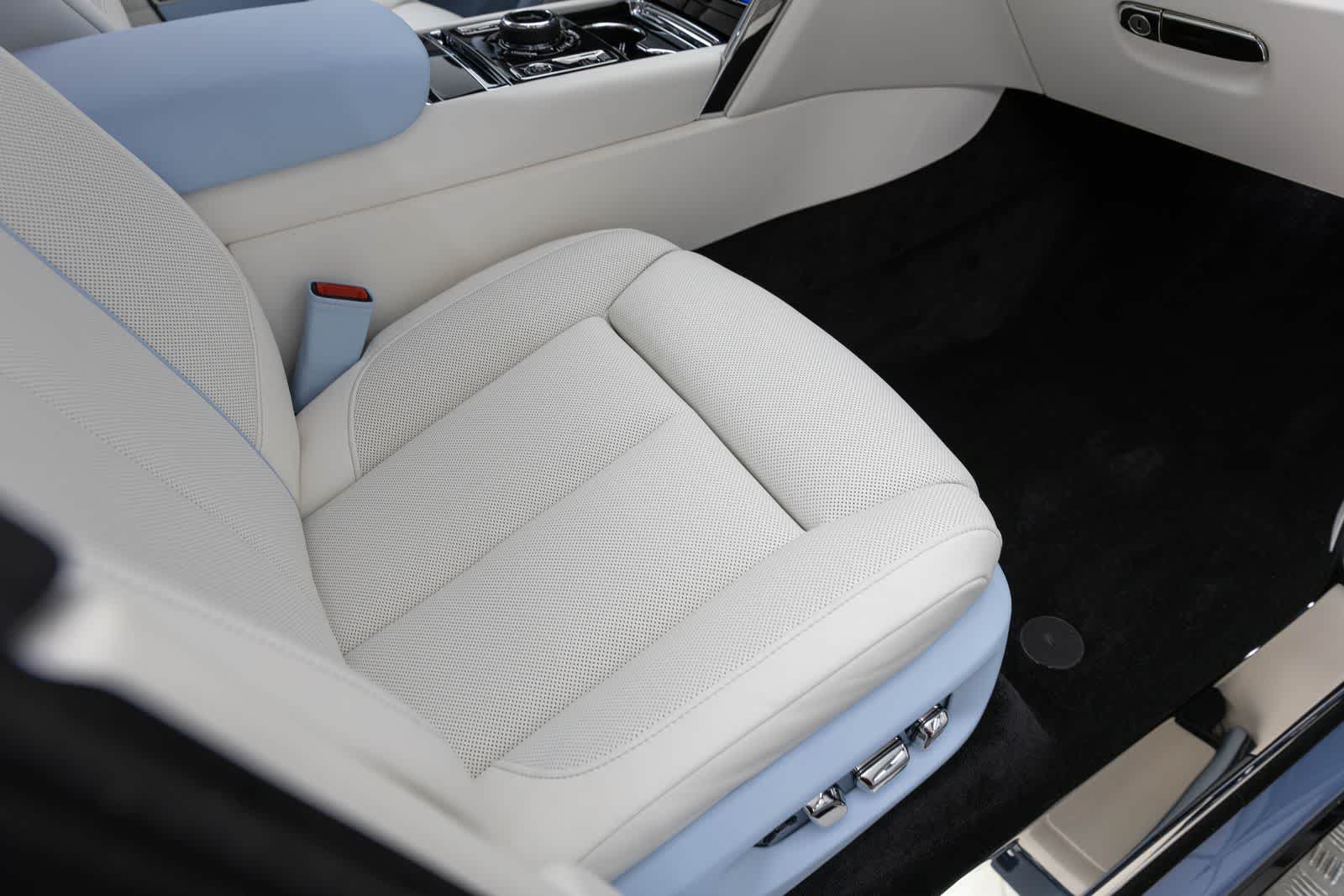 2027 Rolls-Royce Cullinan 
