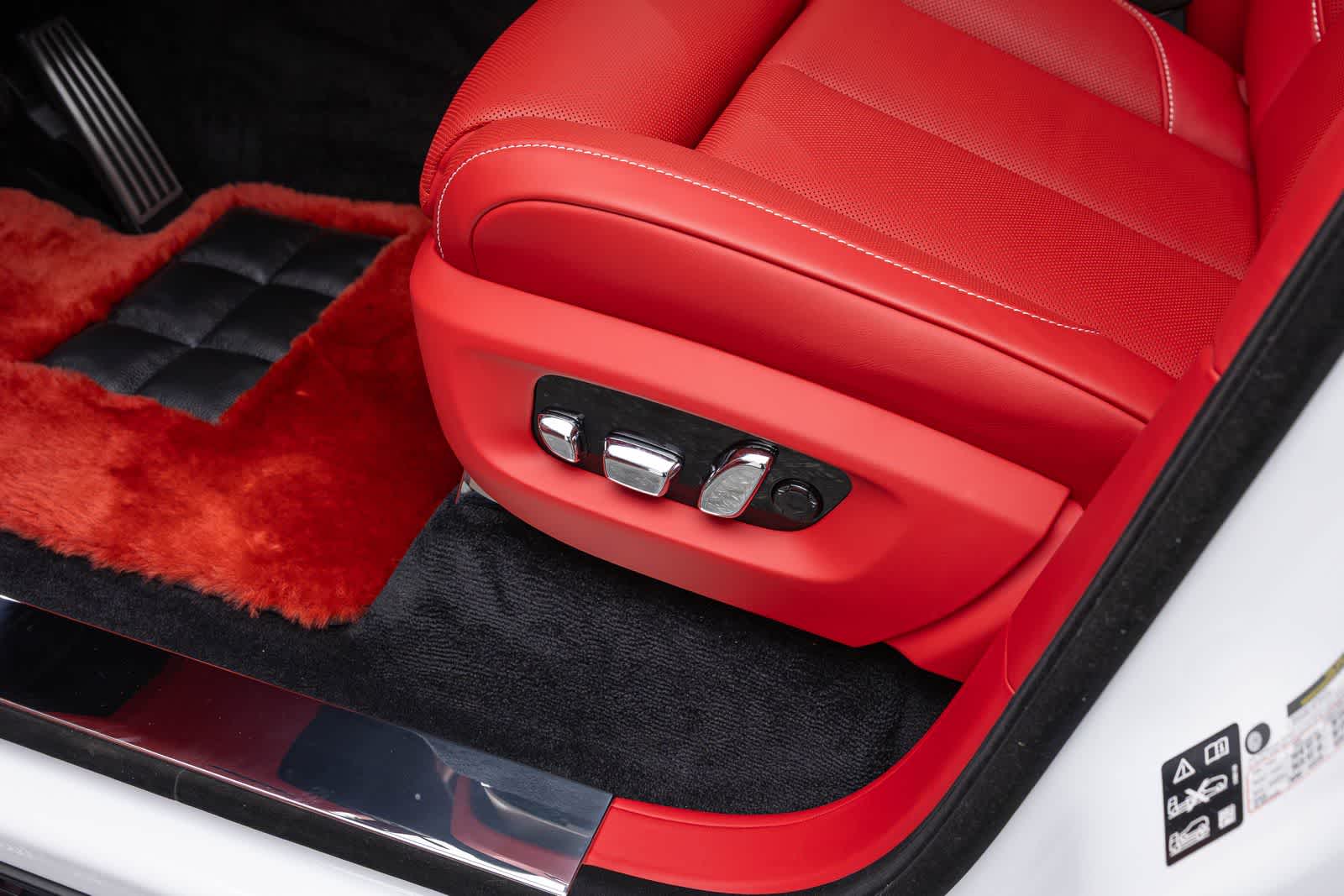 2027 Rolls-Royce Cullinan 