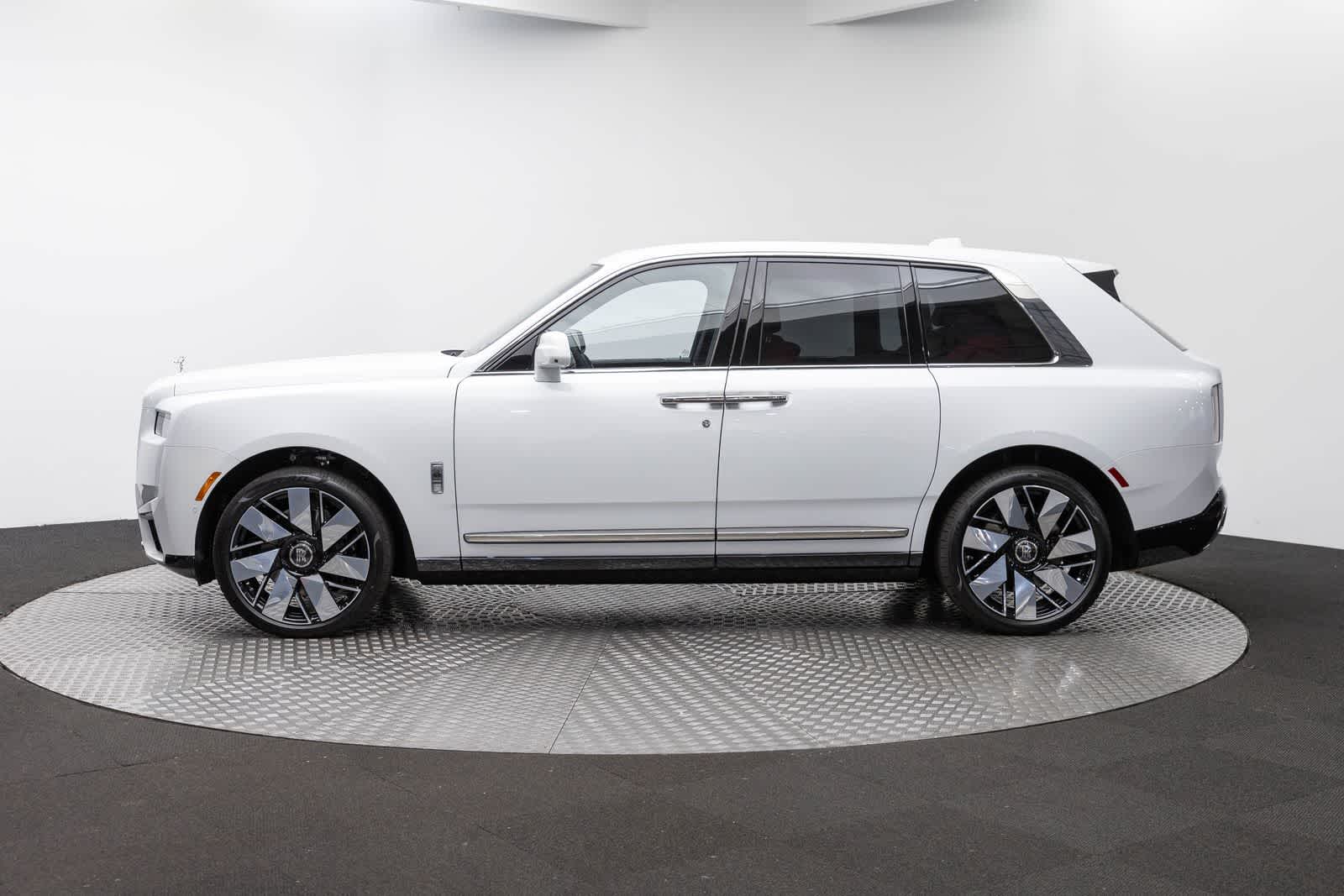 2027 Rolls-Royce Cullinan 