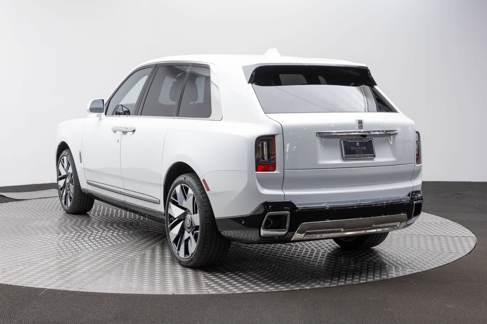 2027 Rolls-Royce Cullinan 