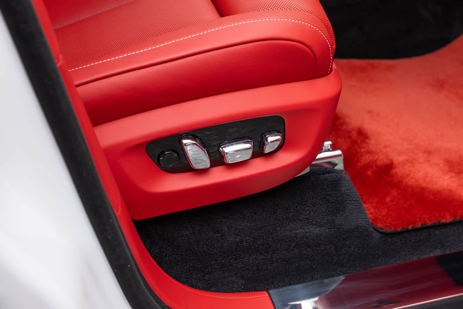 2027 Rolls-Royce Cullinan 