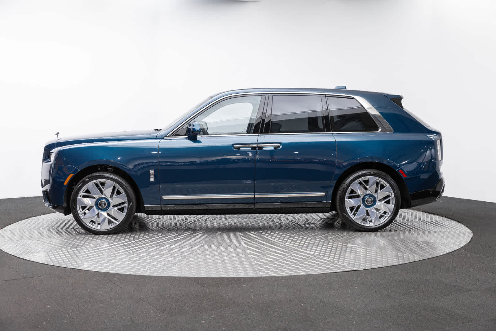 2027 Rolls-Royce Cullinan 
