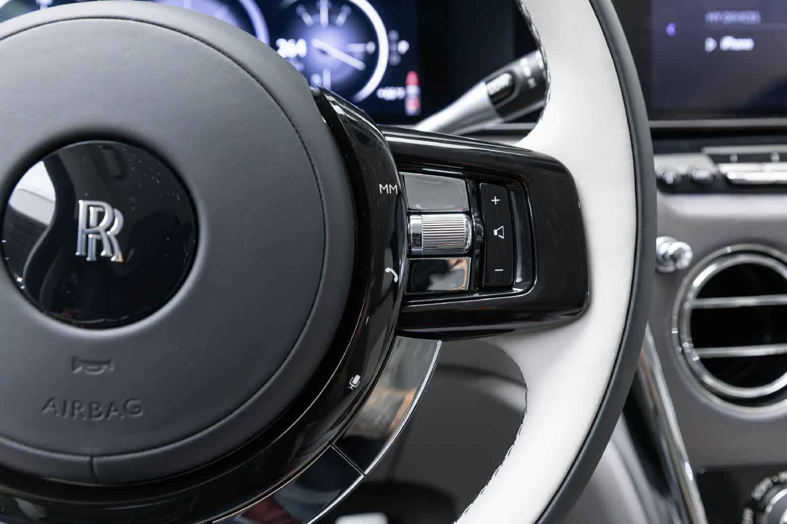 2027 Rolls-Royce Cullinan 