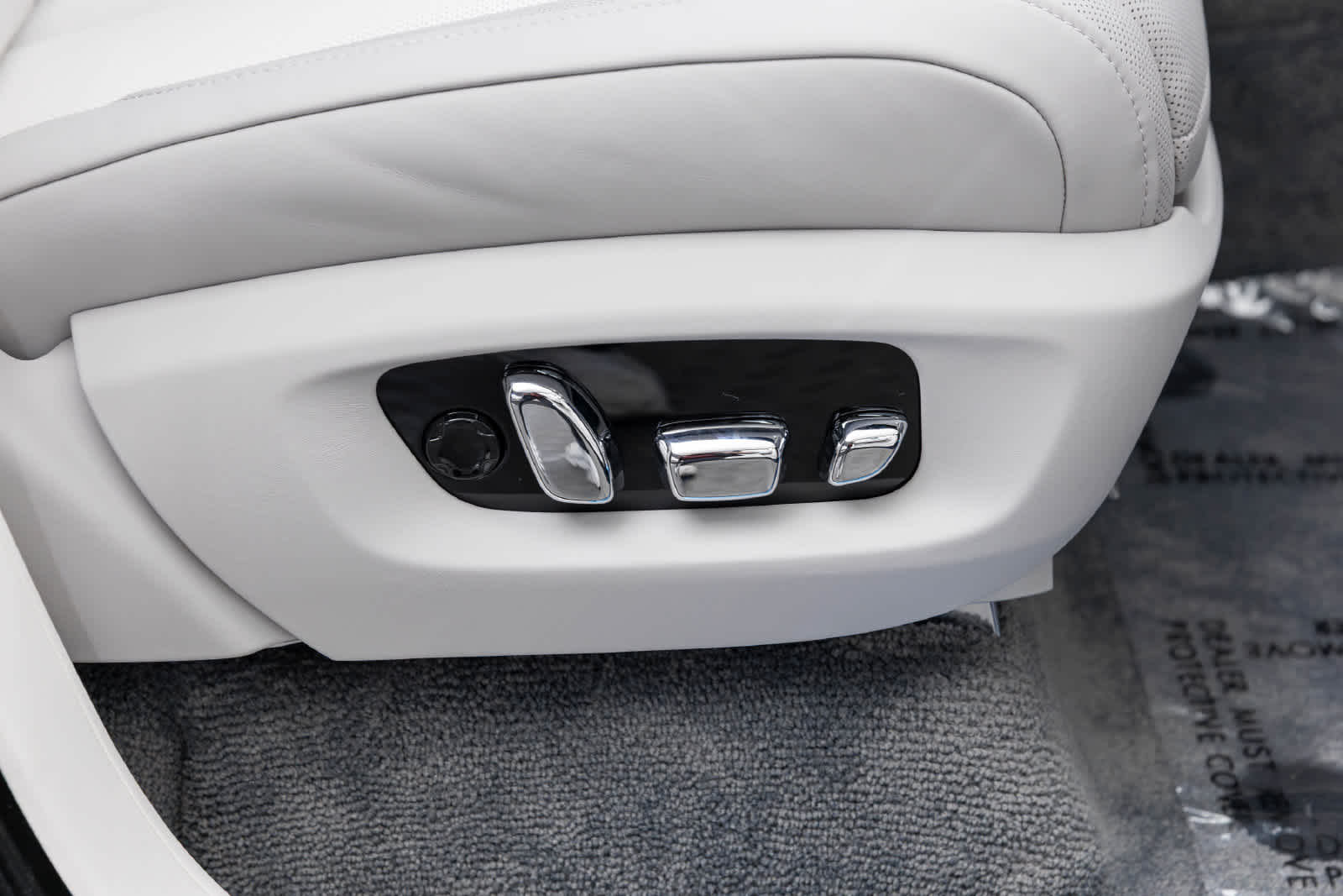 2027 Rolls-Royce Cullinan 