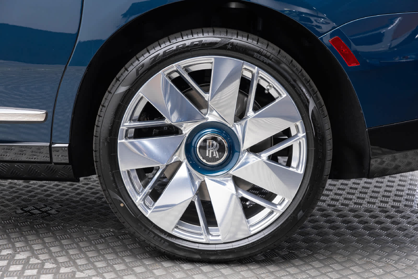 2027 Rolls-Royce Cullinan 