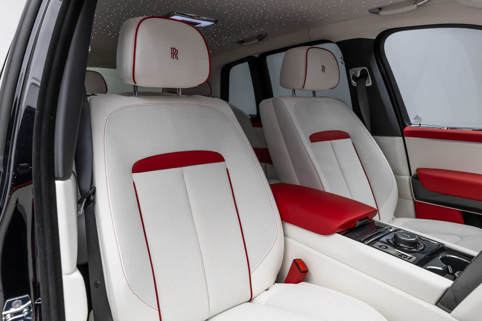 2027 Rolls-Royce Cullinan Black Badge