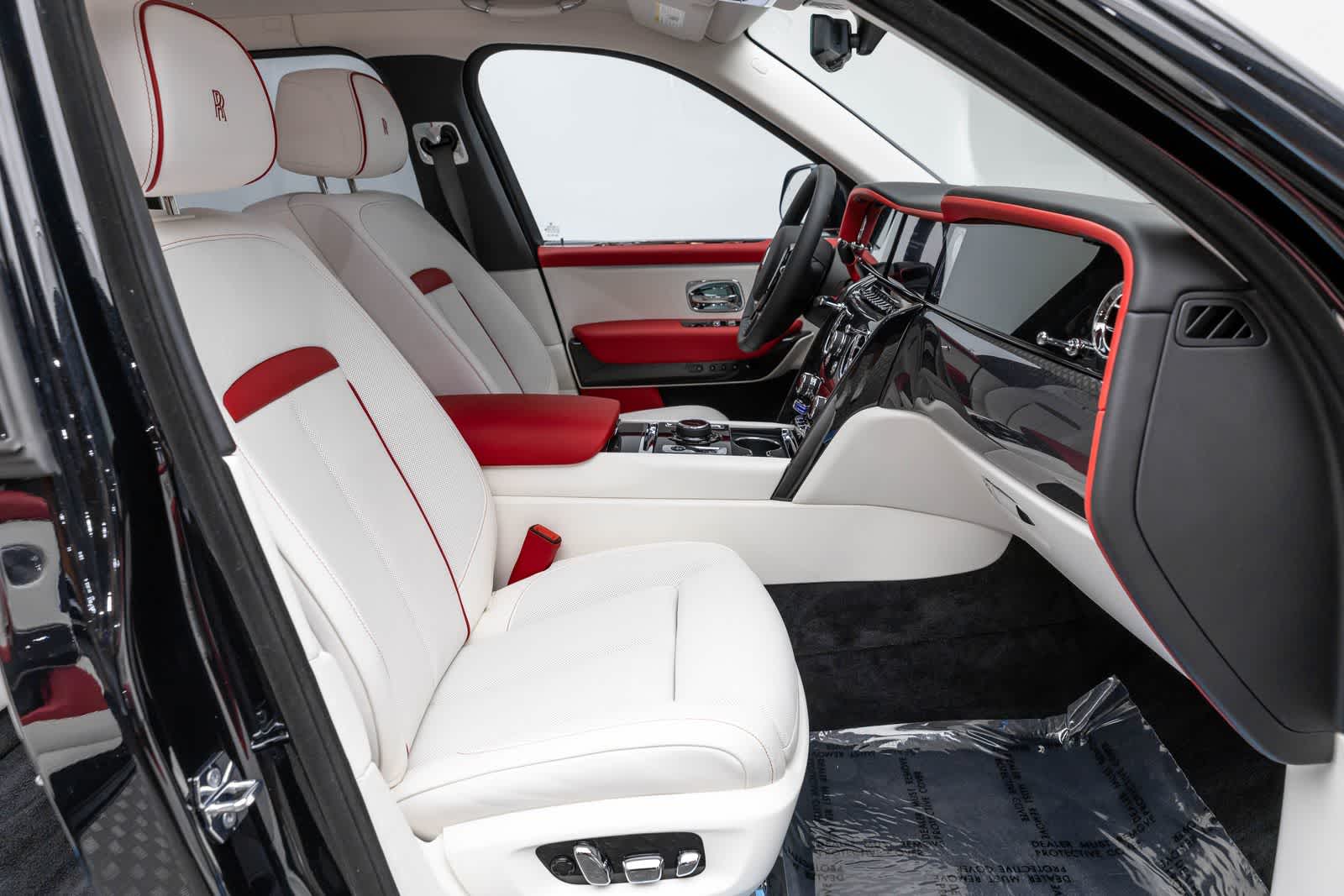 2027 Rolls-Royce Cullinan Black Badge