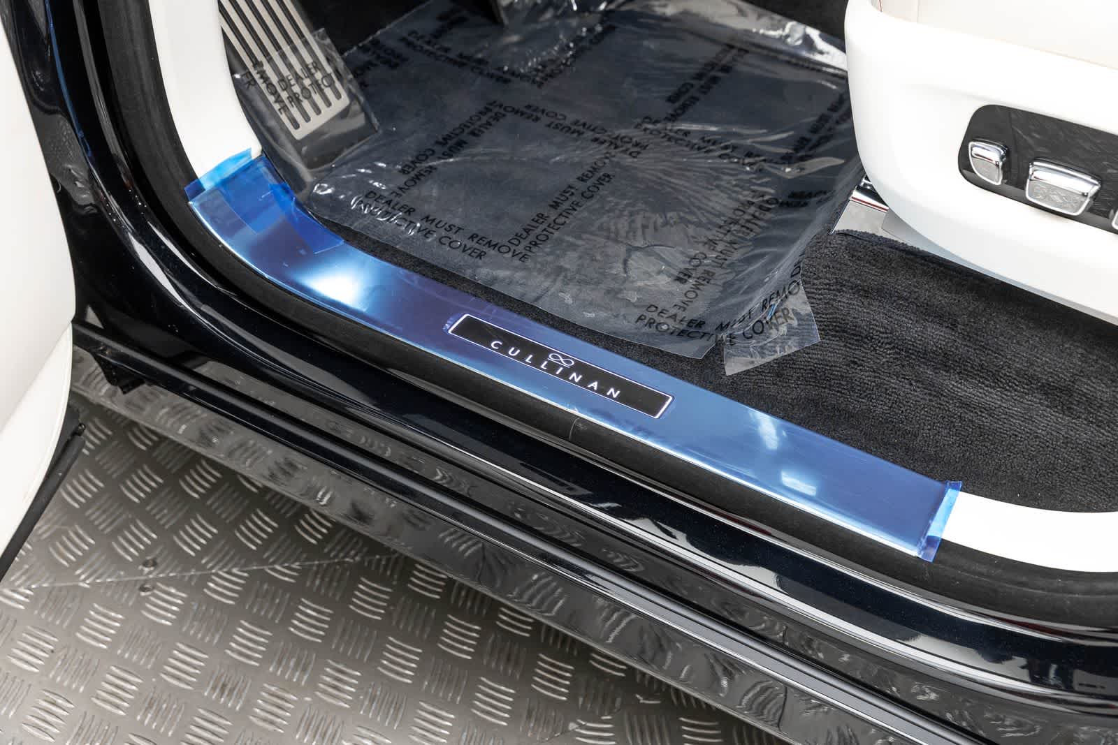 2027 Rolls-Royce Cullinan Black Badge