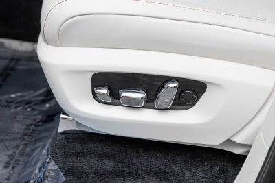 2027 Rolls-Royce Cullinan Black Badge