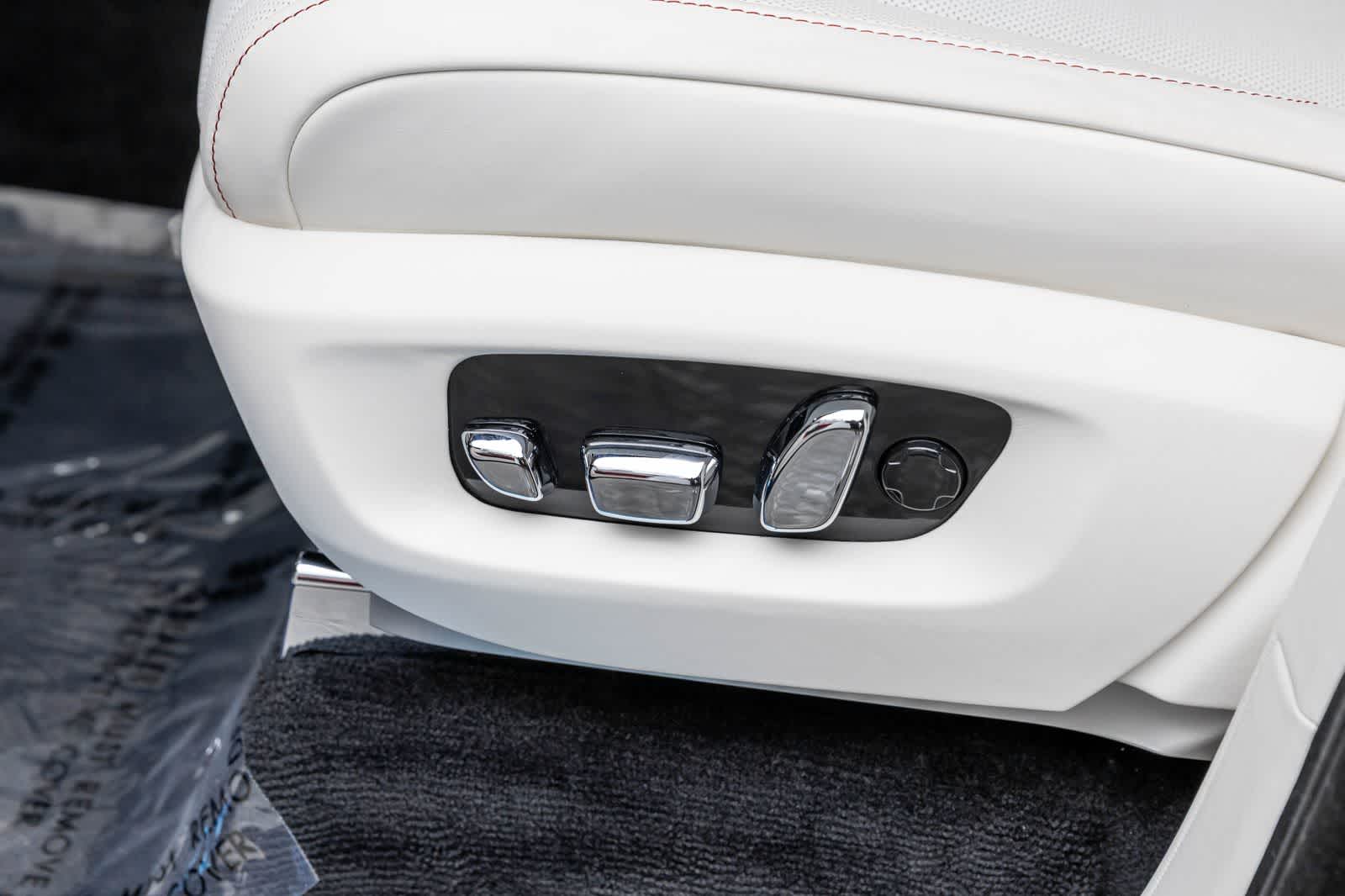 2027 Rolls-Royce Cullinan Black Badge