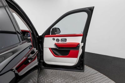2027 Rolls-Royce Cullinan Black Badge