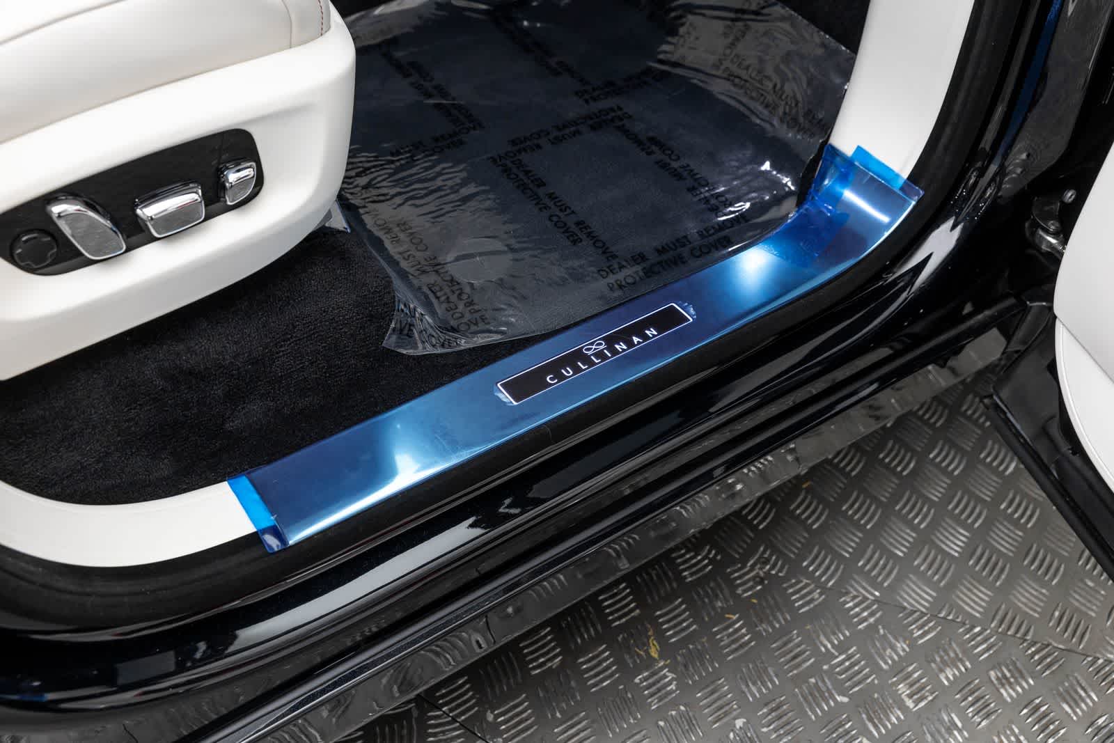 2027 Rolls-Royce Cullinan Black Badge