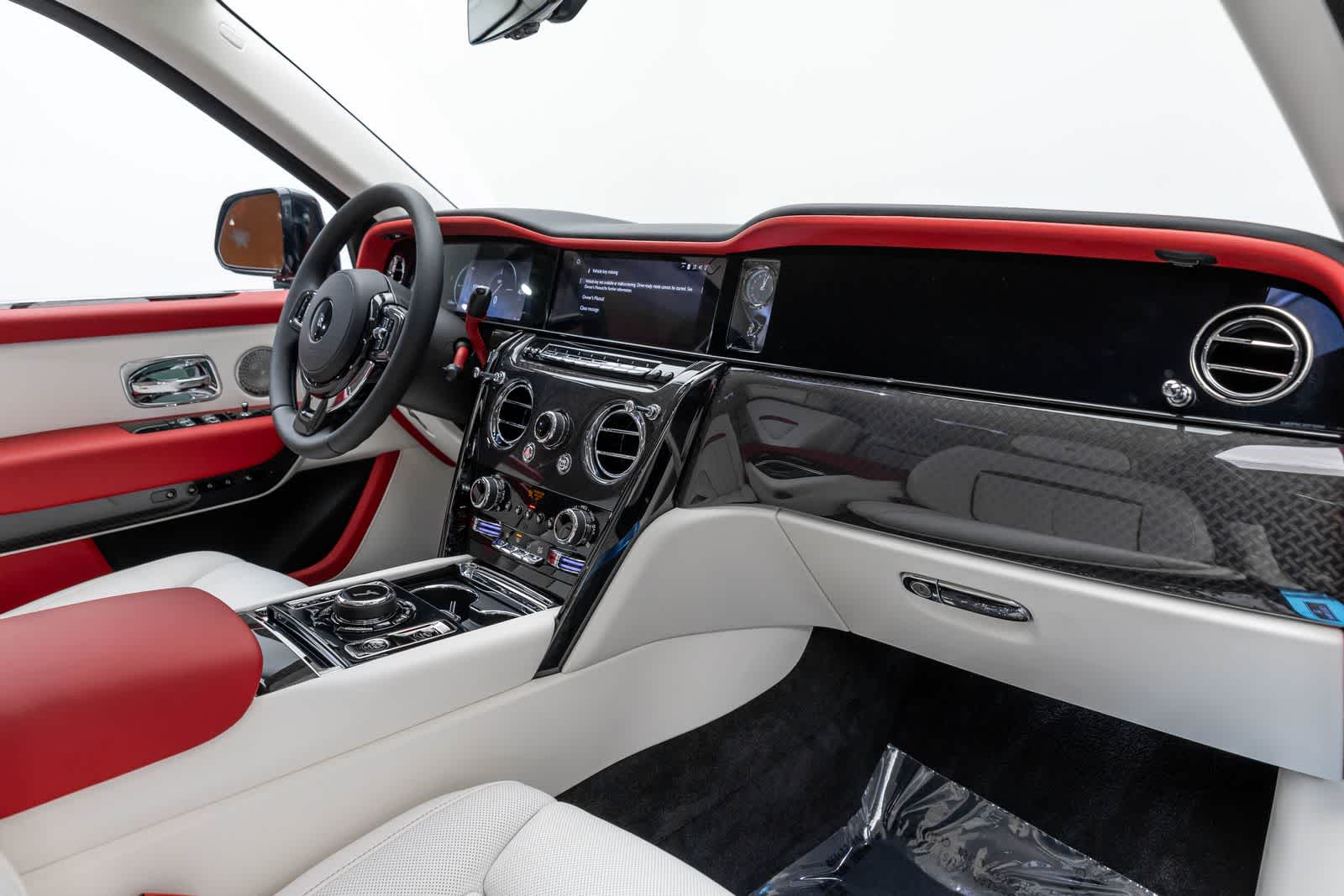 2027 Rolls-Royce Cullinan Black Badge