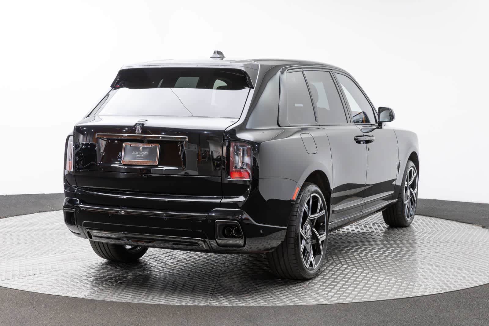 2027 Rolls-Royce Cullinan Black Badge