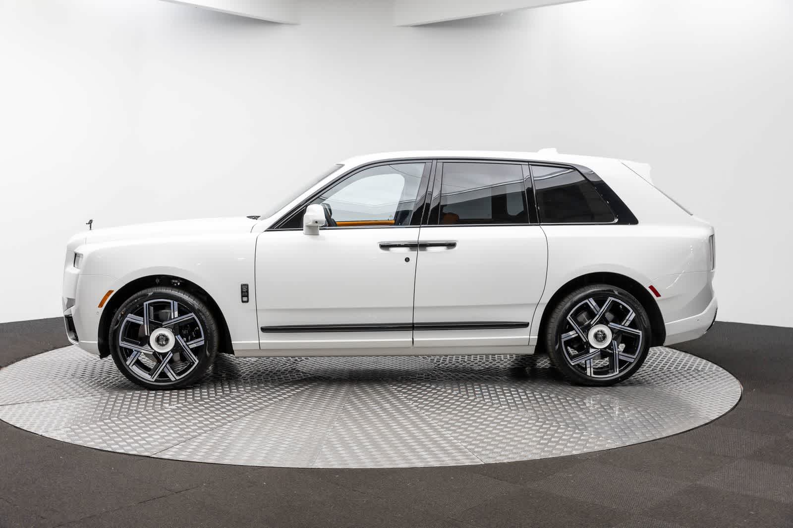2027 Rolls-Royce Cullinan Black Badge
