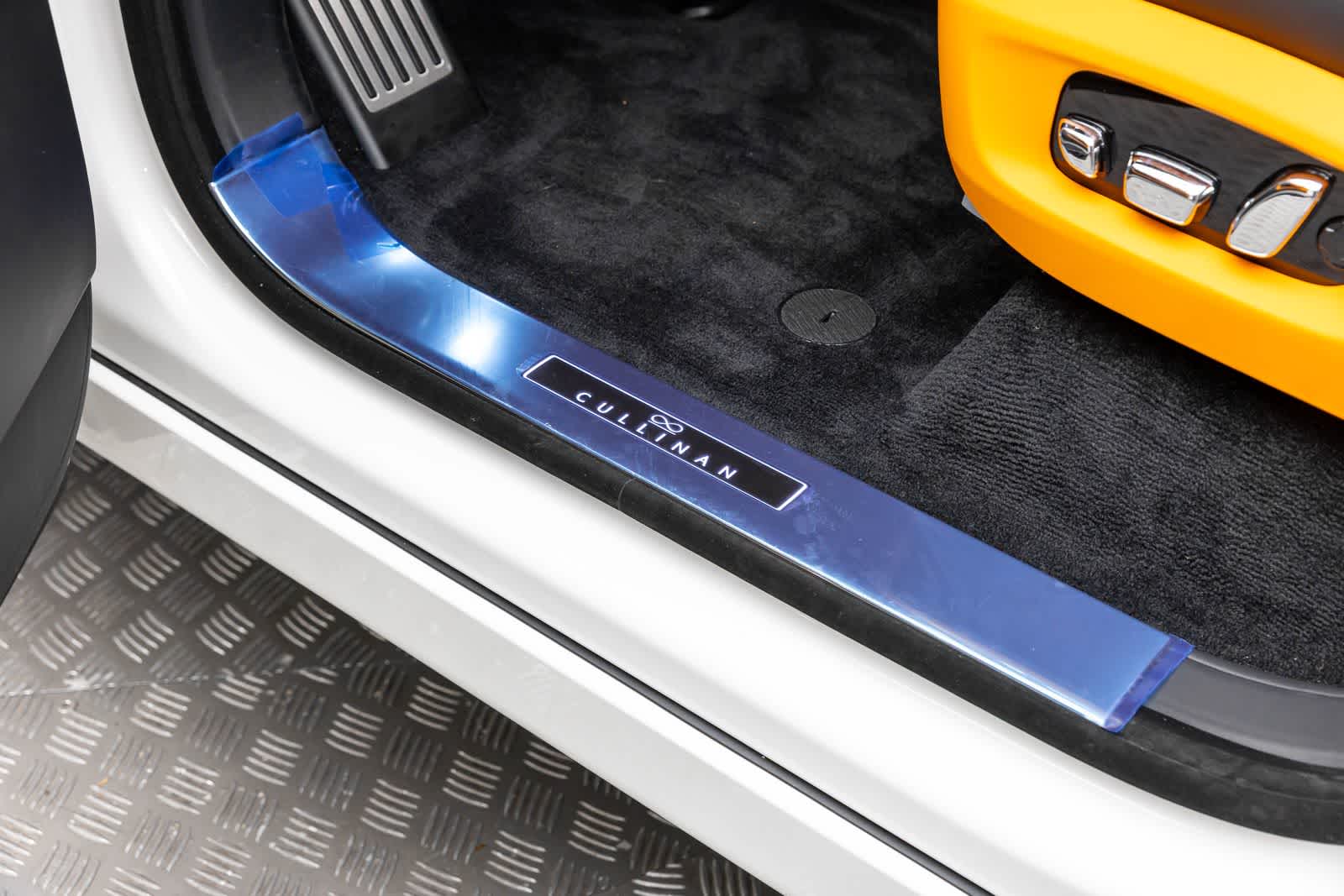 2027 Rolls-Royce Cullinan Black Badge