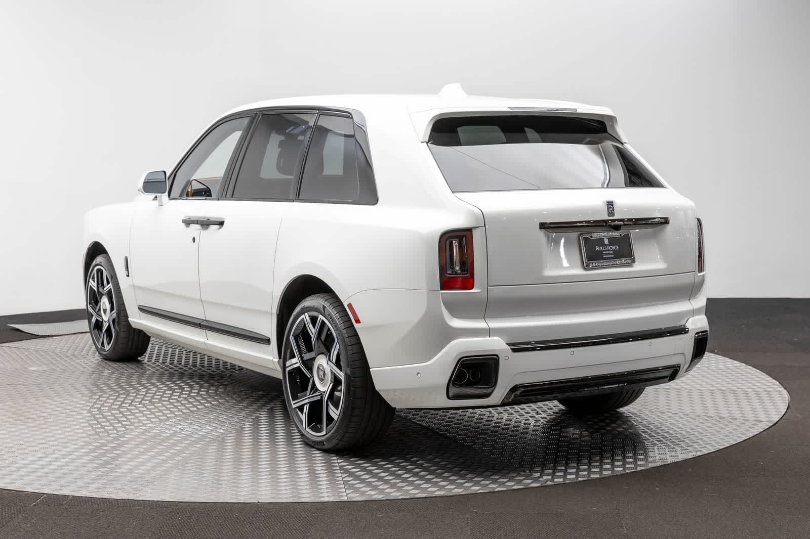 2027 Rolls-Royce Cullinan Black Badge