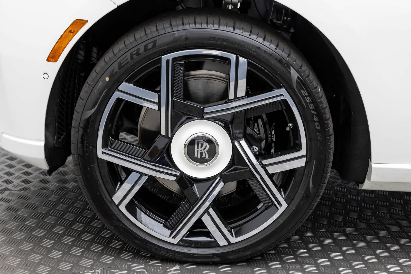 2027 Rolls-Royce Cullinan Black Badge