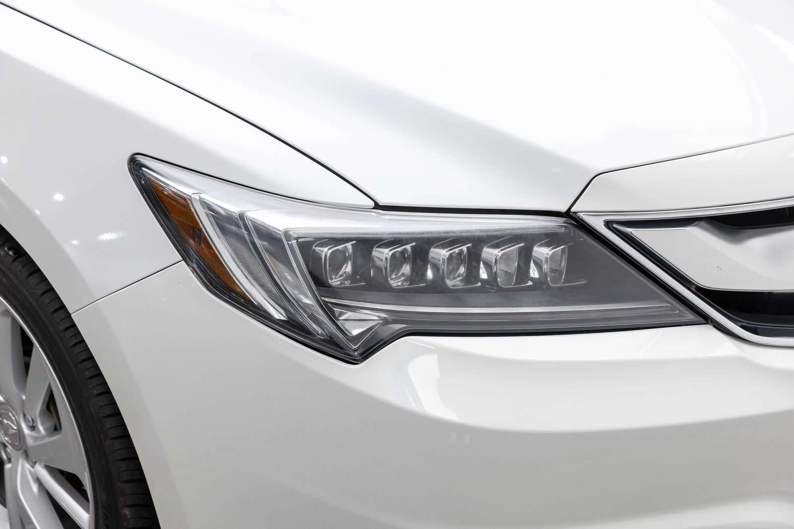 2018 Acura ILX w/Premium Pkg