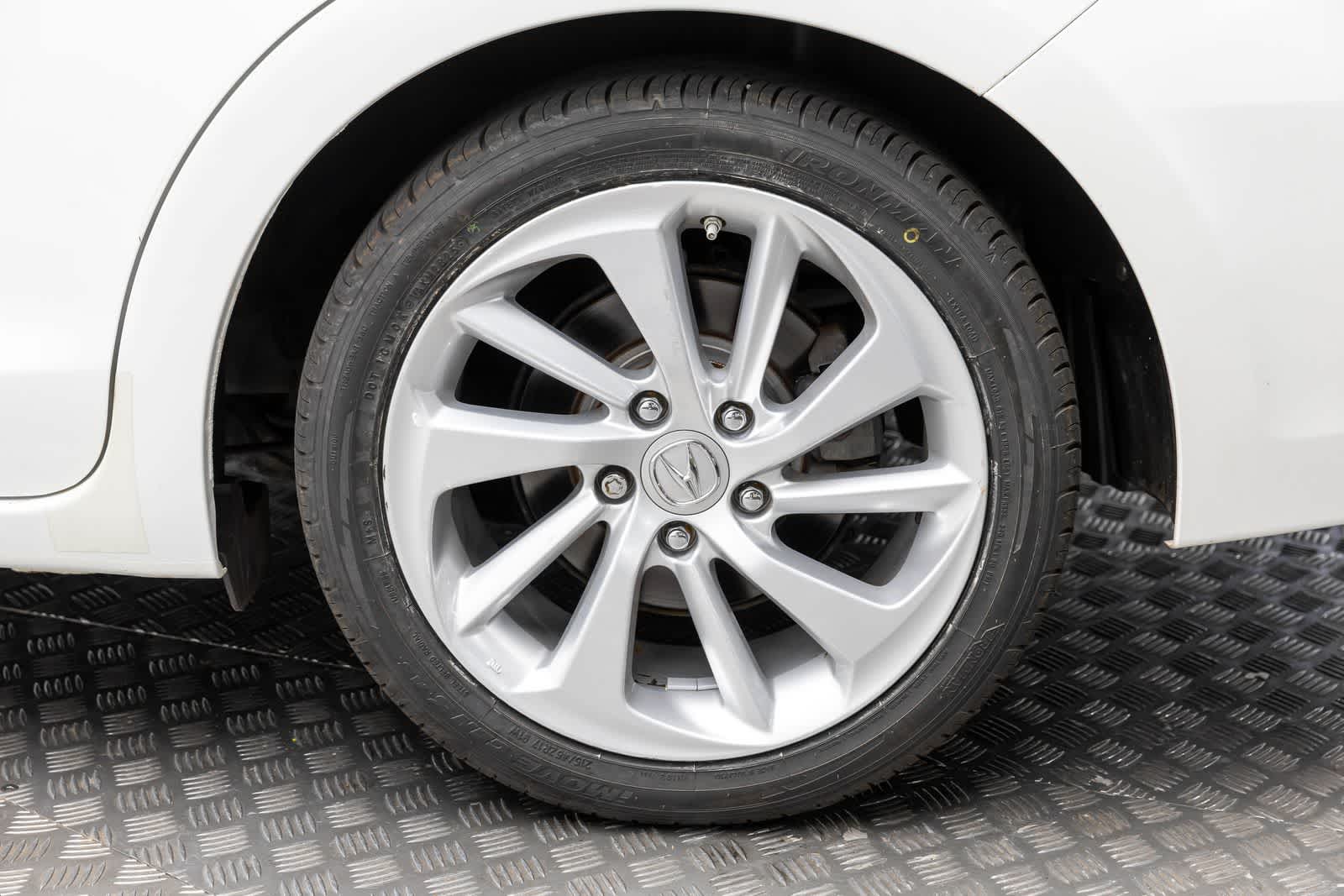 2018 Acura ILX w/Premium Pkg