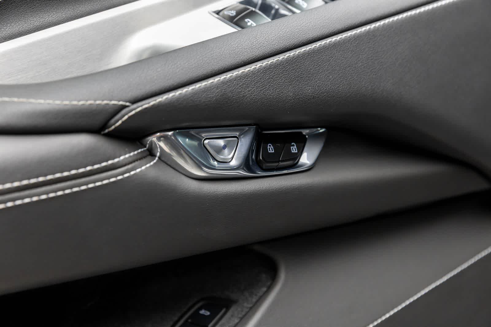 2023 Chevrolet Corvette 2LT