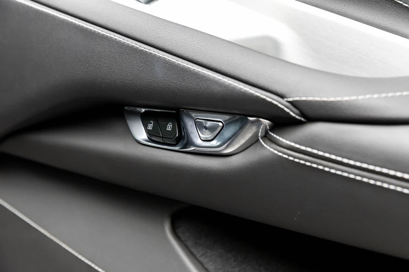 2023 Chevrolet Corvette 2LT