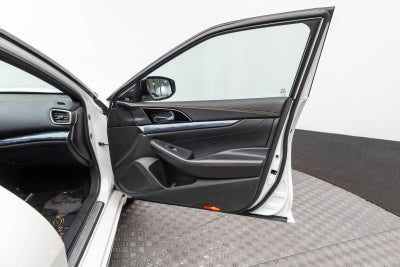 2021 Nissan Maxima SR