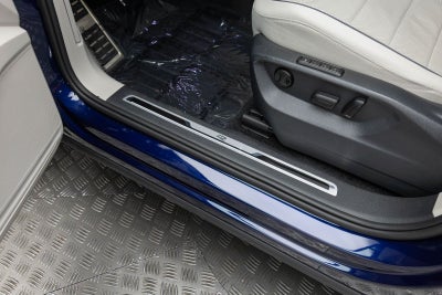 2023 Volkswagen Tiguan SEL R-Line