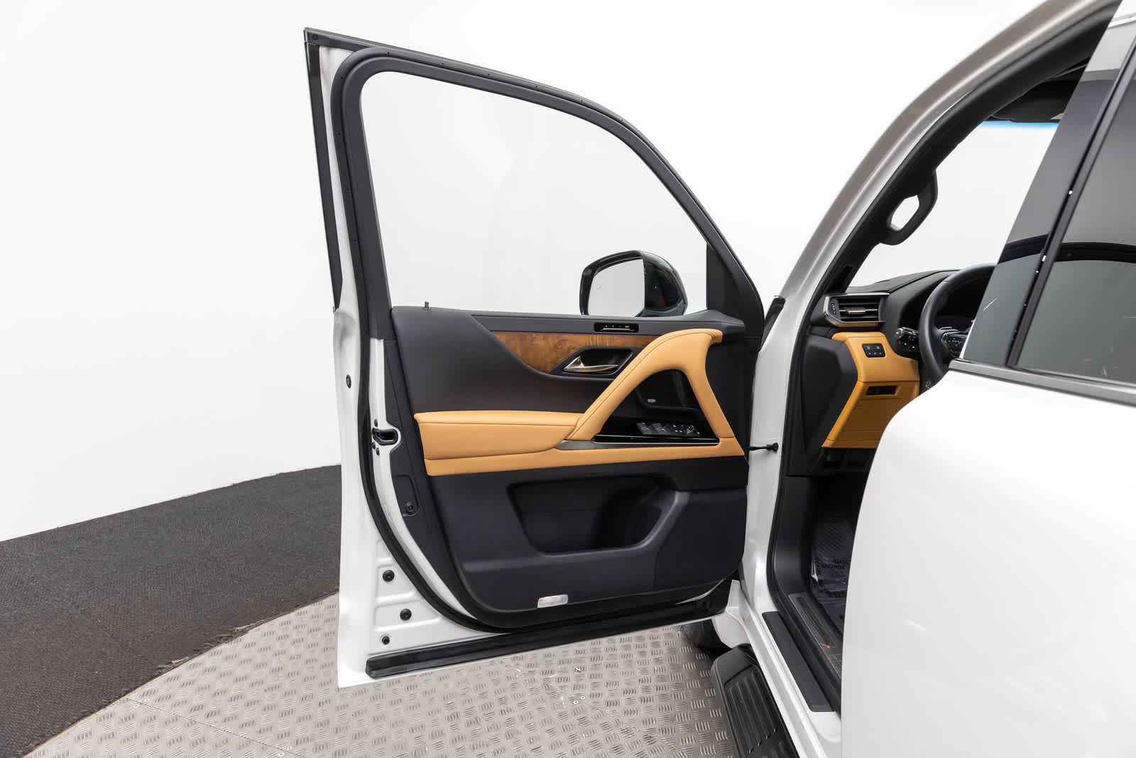 2024 Lexus LX 600 Premium
