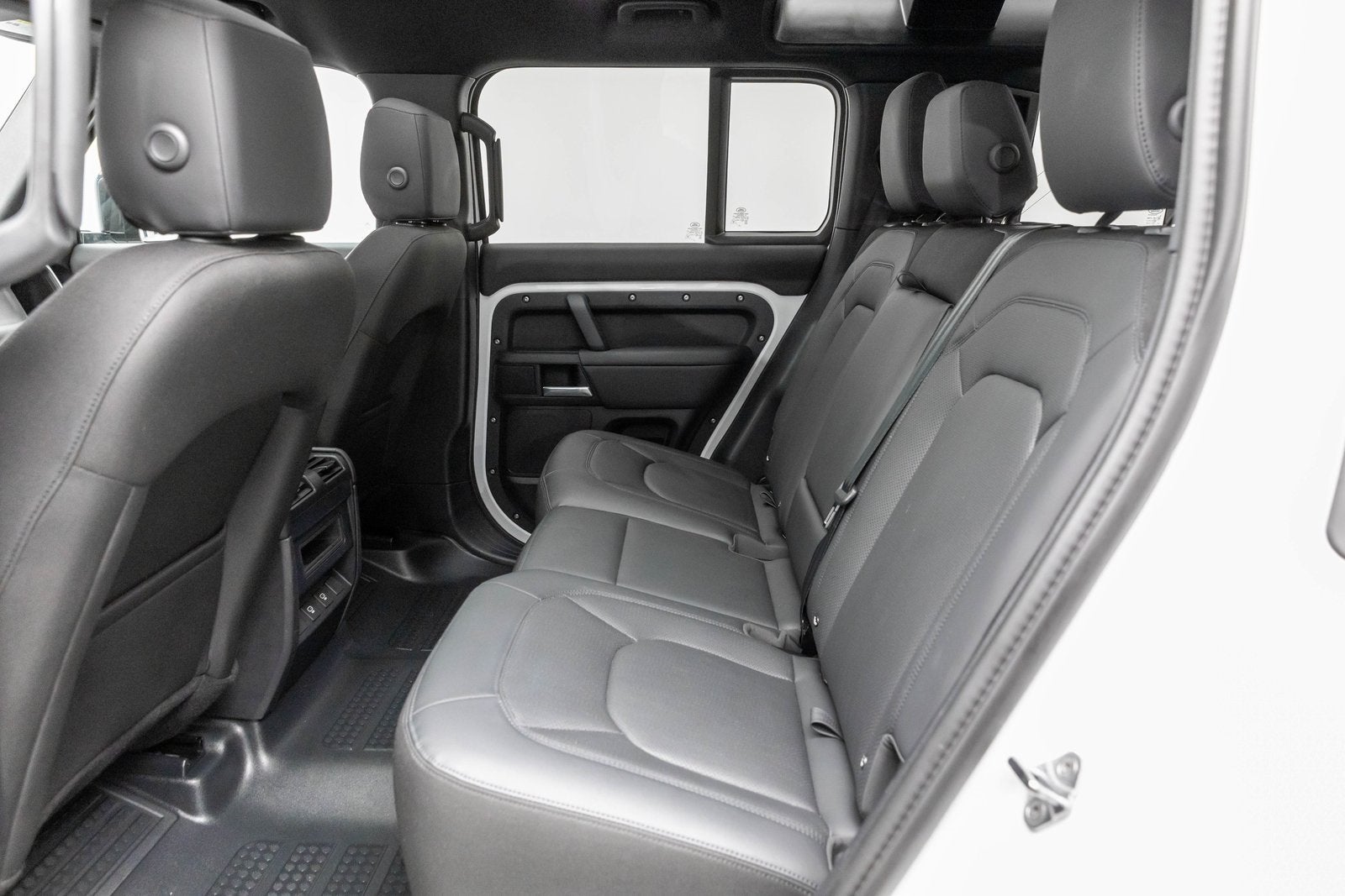 2025 Land Rover Defender S