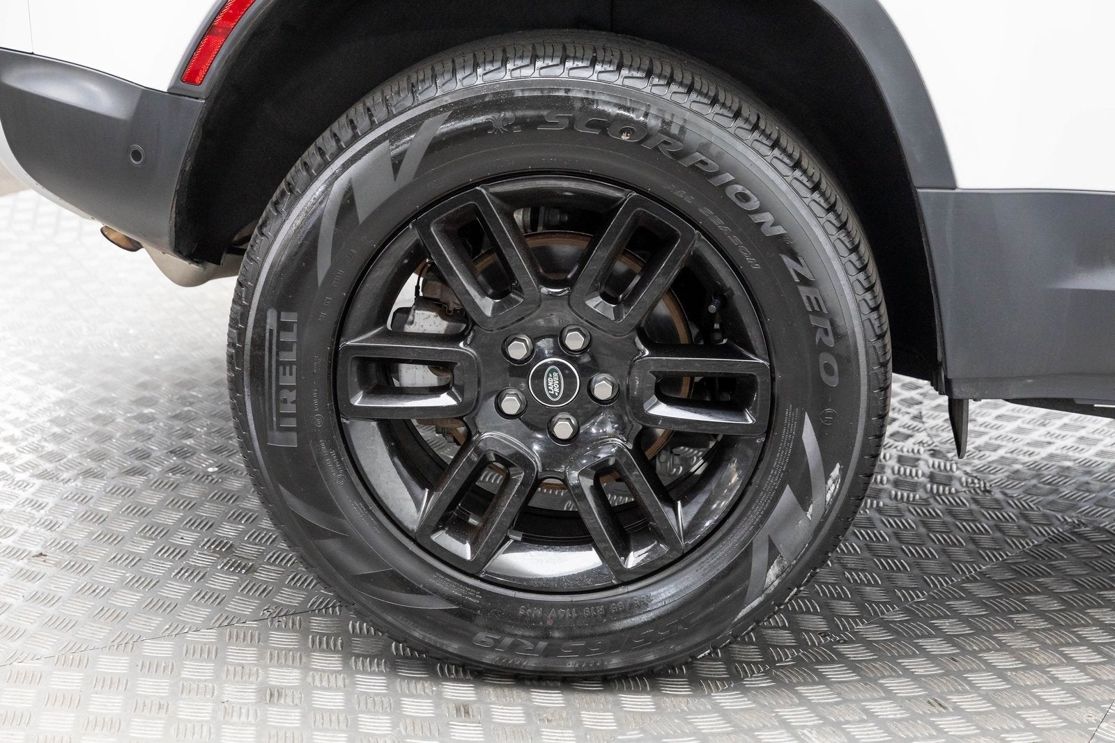 2025 Land Rover Defender S