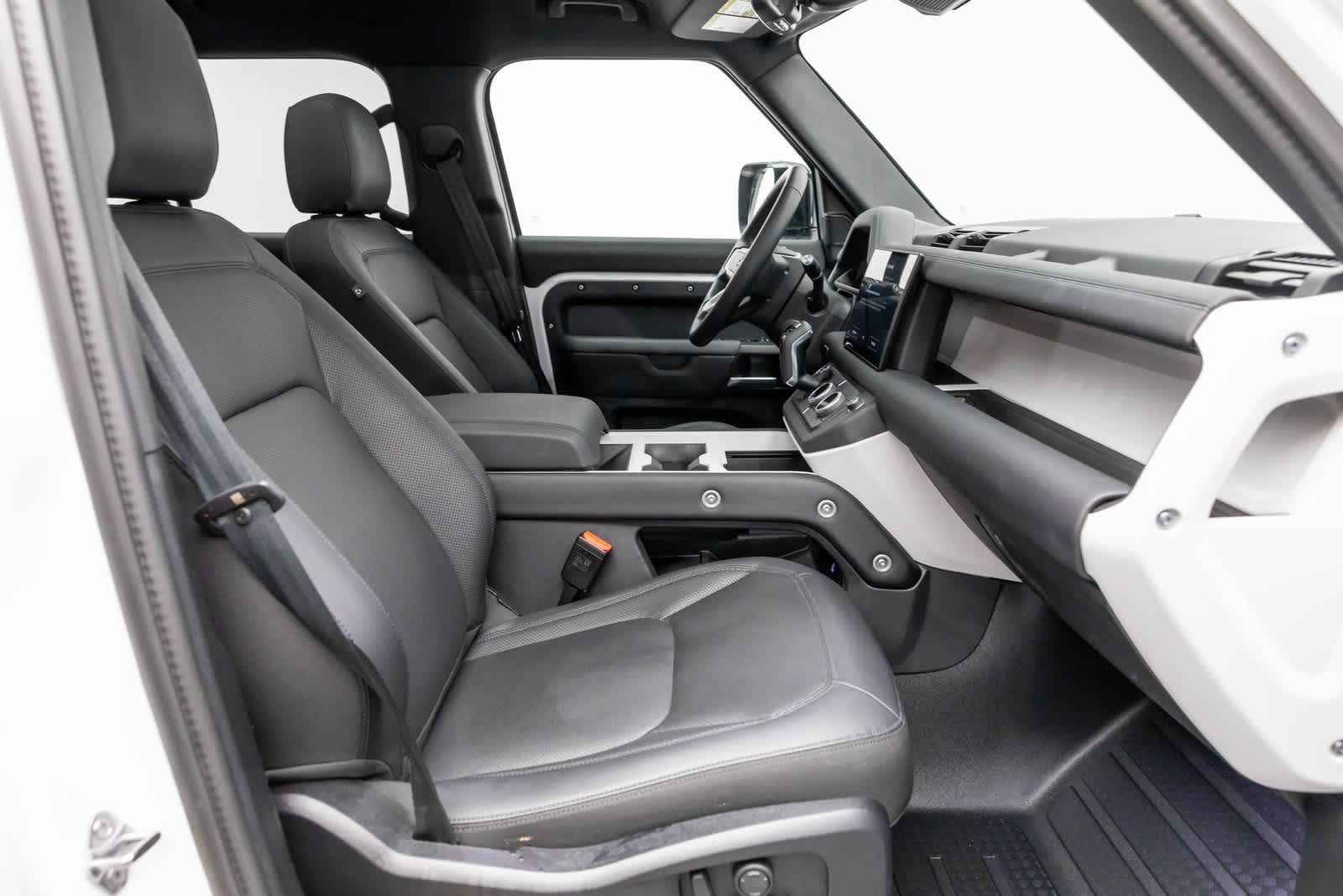 2025 Land Rover Defender S