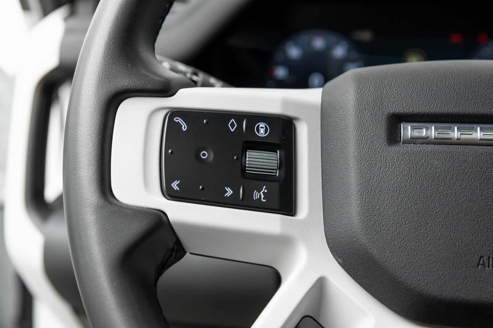 2025 Land Rover Defender S