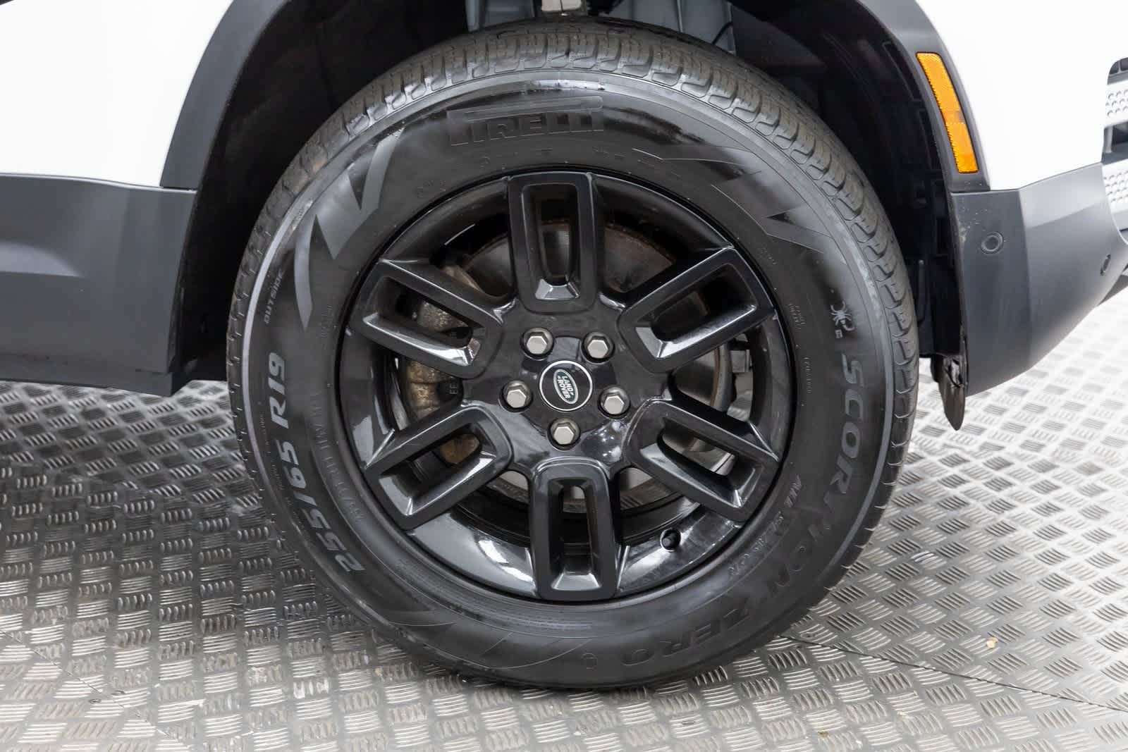 2025 Land Rover Defender S