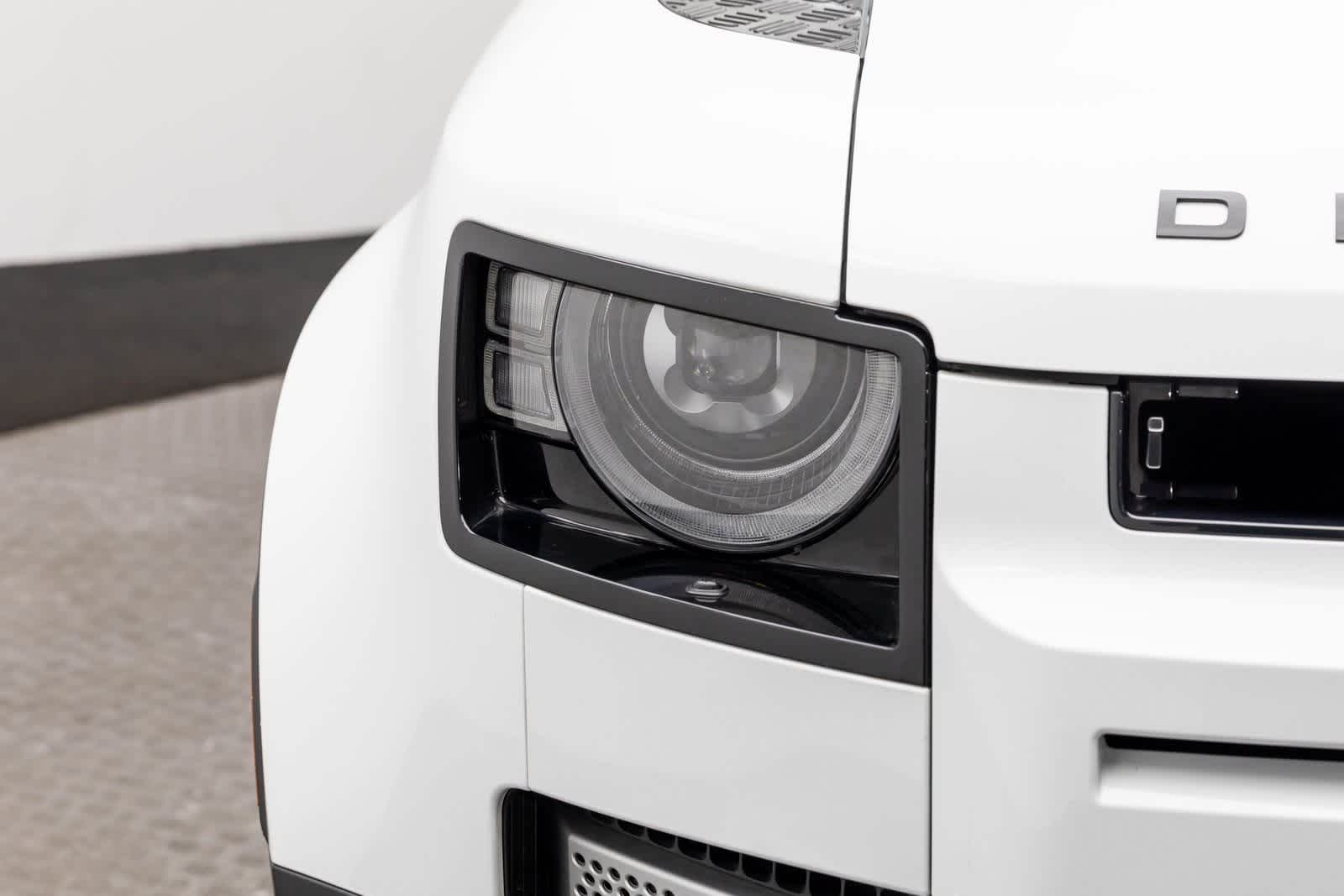 2025 Land Rover Defender S