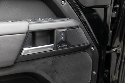 2025 Land Rover Defender S