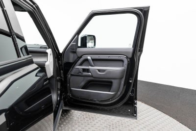 2025 Land Rover Defender S