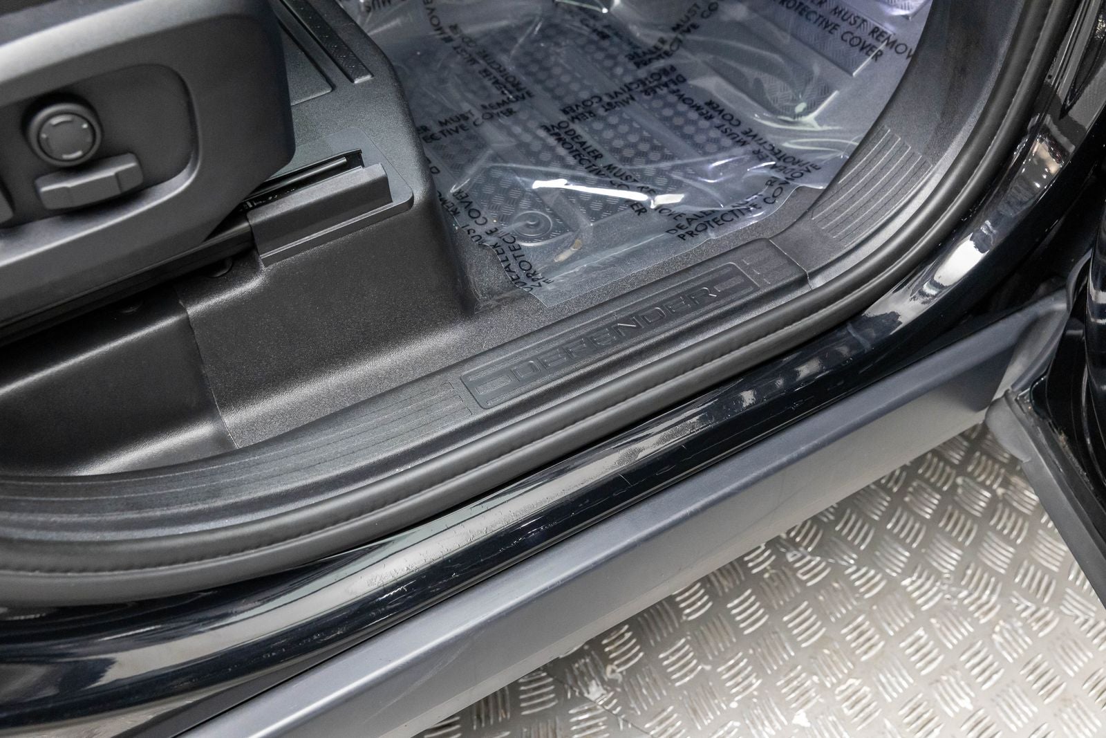 2025 Land Rover Defender S