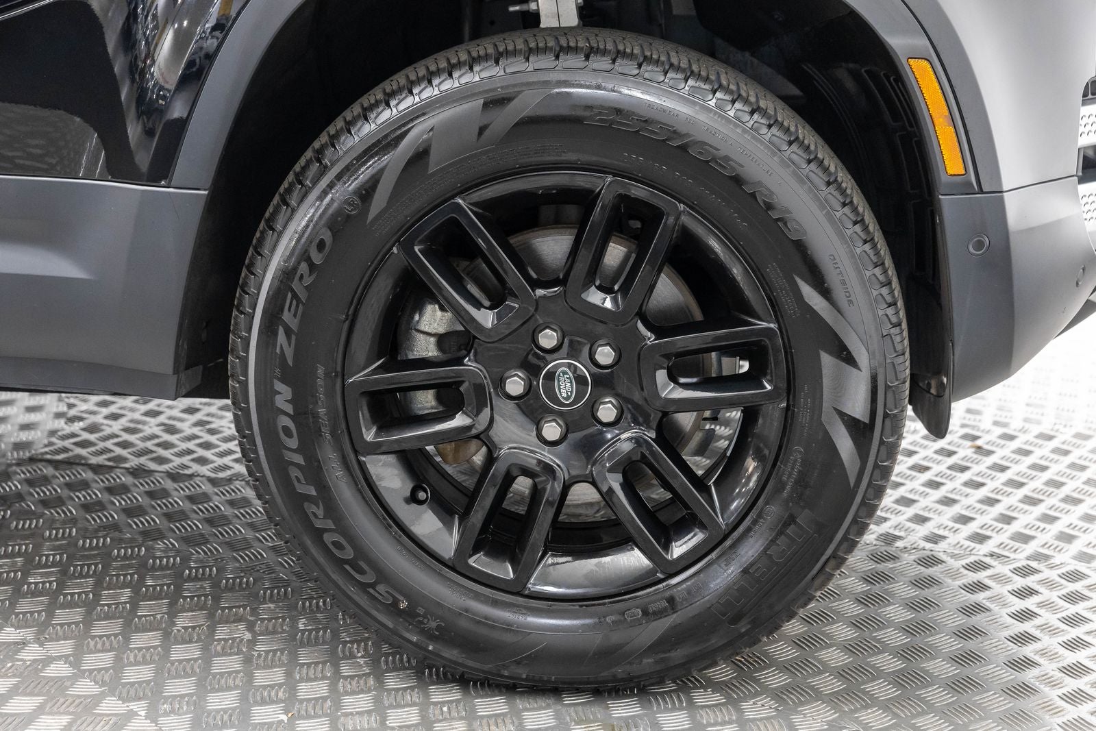 2025 Land Rover Defender S