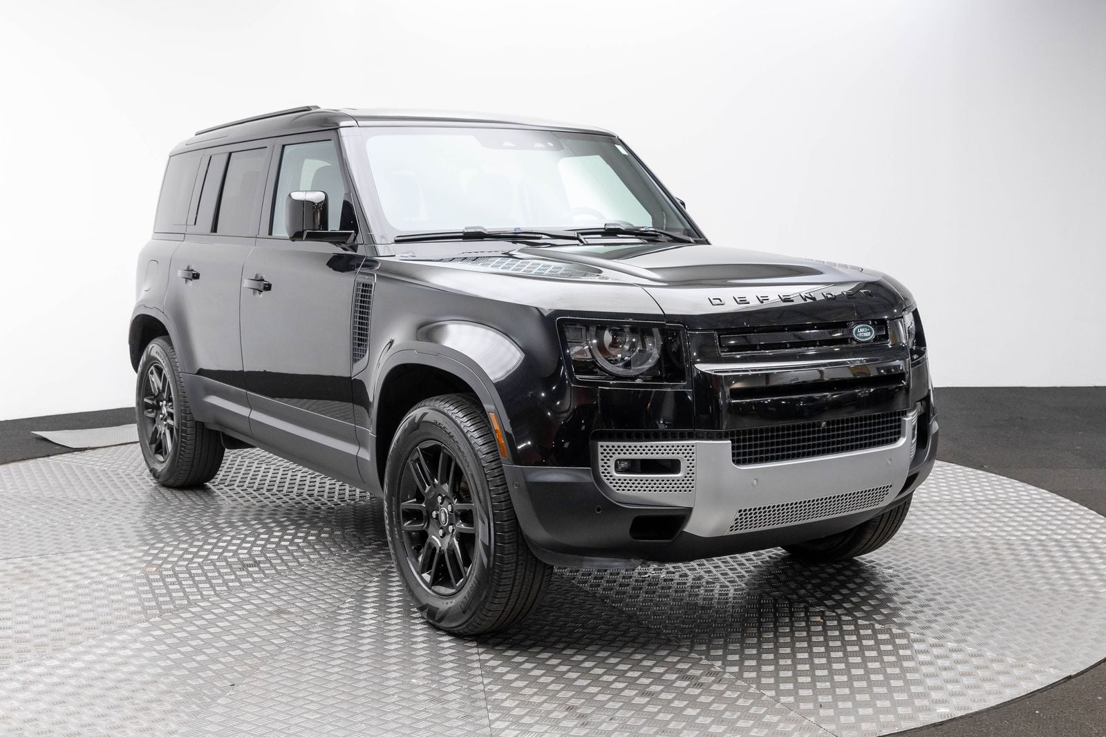 2025 Land Rover Defender S
