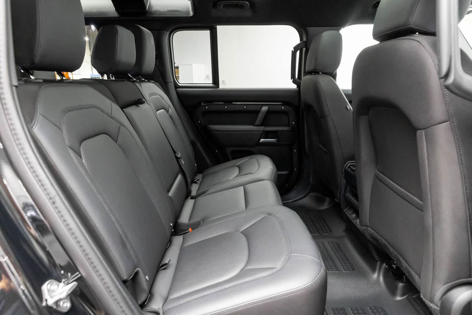 2025 Land Rover Defender S