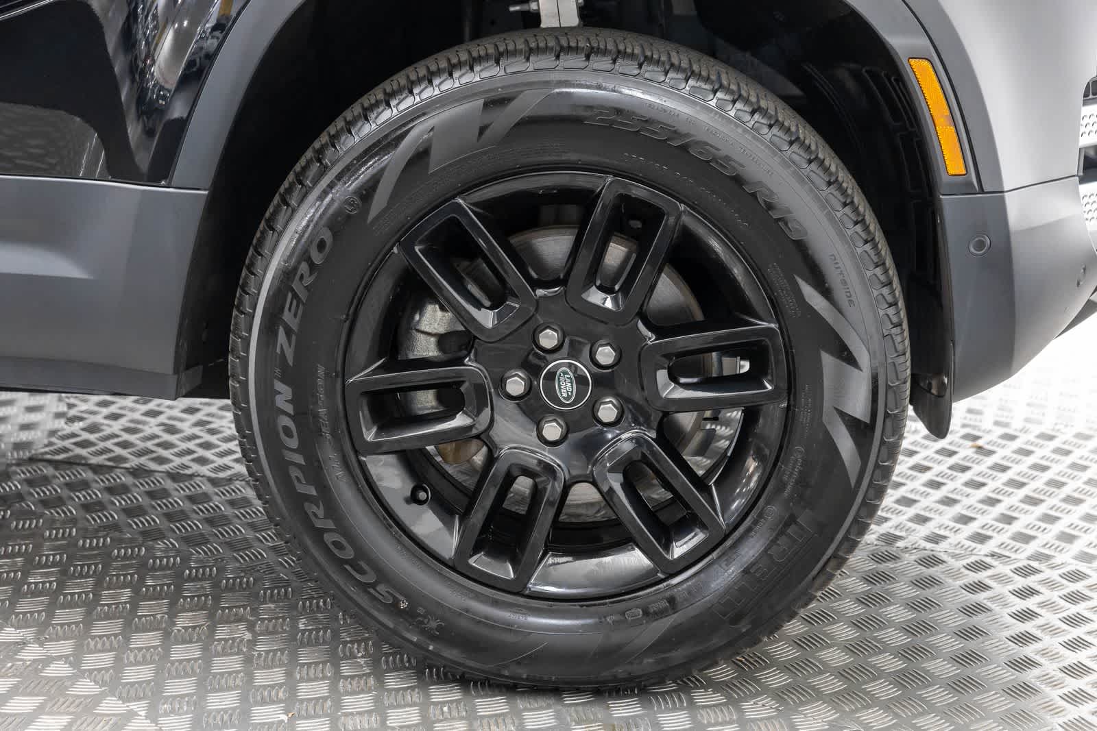 2025 Land Rover Defender S