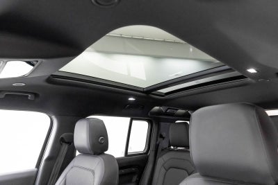 2025 Land Rover Defender S