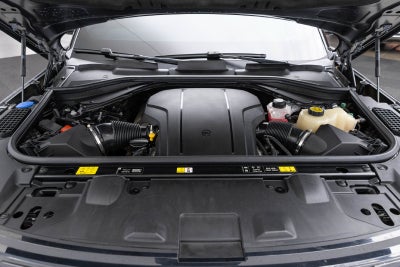 2025 Land Rover Range Rover SV