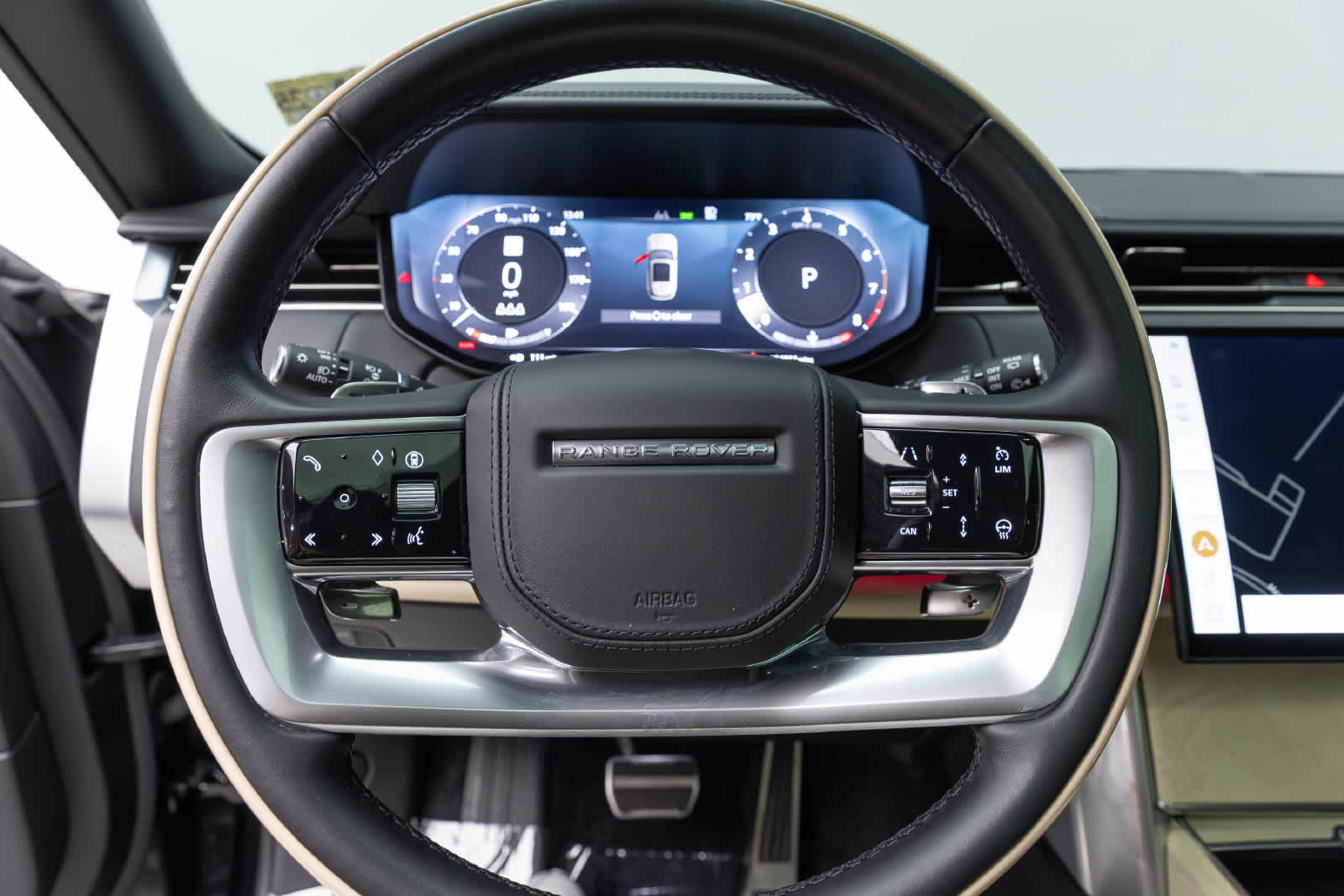 2025 Land Rover Range Rover SV